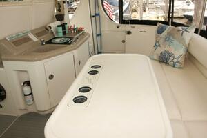 Photo 4418877 for 2004 Sea Ray 390 Motor Yacht  