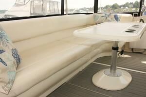 Photo 4418876 for 2004 Sea Ray 390 Motor Yacht  