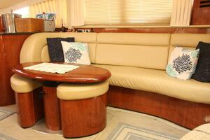 Photo 4418878 for 2004 Sea Ray 390 Motor Yacht  