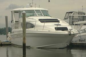 Photo 4418864 for 2004 Sea Ray 390 Motor Yacht  