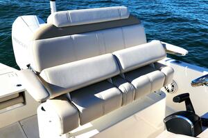 Photo 4418905 for 2023 Boston Whaler 220 Dauntless  