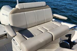 Photo 4418906 for 2023 Boston Whaler 220 Dauntless  