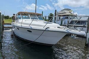 2000 Tiara Yachts 3500 Express thumbnail 8