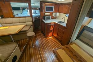 2000 Tiara Yachts 3500 Express thumbnail 5