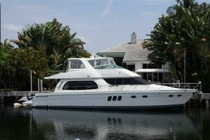  2009 Carver Voyager Yacht For Sale in Hallandale 