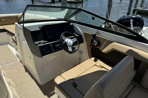 Photo 4424861 for 2021 Sea Ray SDX 270 Outboard  