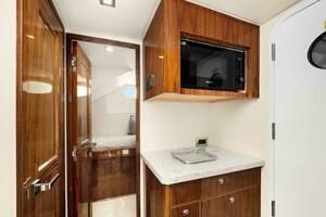 2022 Viking 75 Motor Yacht thumbnail 78