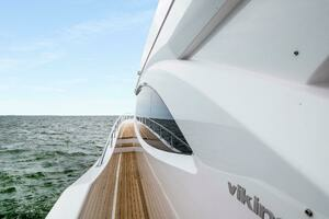 2022 Viking 75 Motor Yacht thumbnail 17