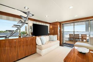 2022 Viking 75 Motor Yacht thumbnail 60