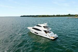 2022 Viking 75 Motor Yacht thumbnail 2