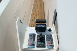 2022 Viking 75 Motor Yacht thumbnail 16