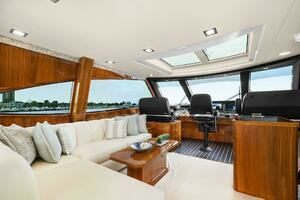 2022 Viking 75 Motor Yacht thumbnail 33