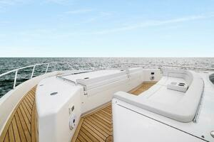 2022 Viking 75 Motor Yacht thumbnail 77