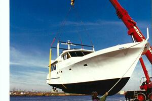 1990 Motor Yacht 70 Brata thumbnail 15