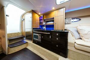 2014 40 Formula Super Sport Galley