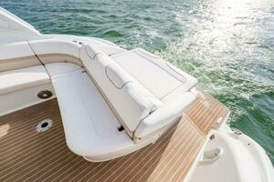 2014 40 Formula Super Sport Seating and Swim Platform