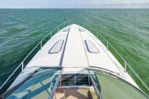 2014 40 Formula Super Sport Bow