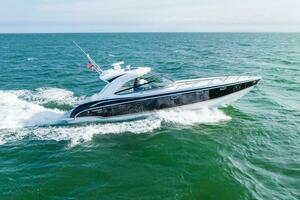 2014 40 Formula Super Sport Starboard Profile