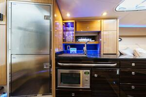 2014 40 Formula Super Sport Galley
