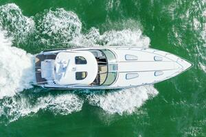 2014 40 Formula Super Sport Profile