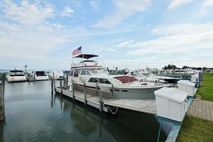 Big as the Sky 47ft Chris Craft Yacht For Sale