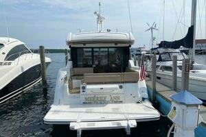 2017 Sea Ray 460 Sundancer thumbnail 17