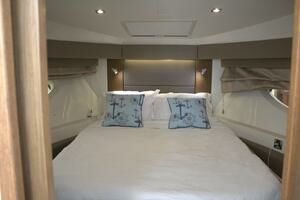 2017 Sea Ray 460 Sundancer thumbnail 67