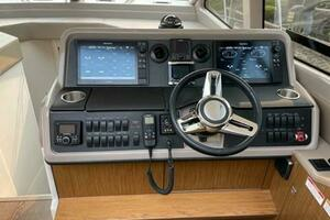 2017 Sea Ray 460 Sundancer thumbnail 59
