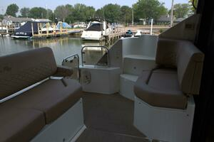 2017 Sea Ray 460 Sundancer thumbnail 49