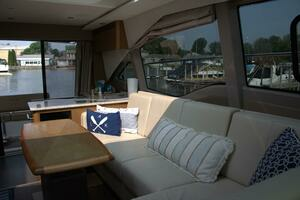 2017 Sea Ray 460 Sundancer thumbnail 64