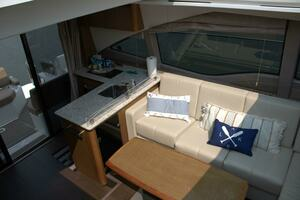 2017 Sea Ray 460 Sundancer thumbnail 44