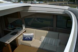 2017 Sea Ray 460 Sundancer thumbnail 18
