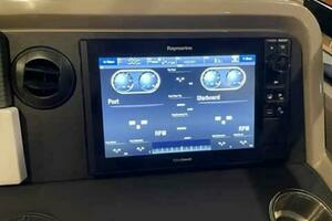 2017 Sea Ray 460 Sundancer thumbnail 8