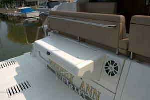 2017 Sea Ray 460 Sundancer thumbnail 69