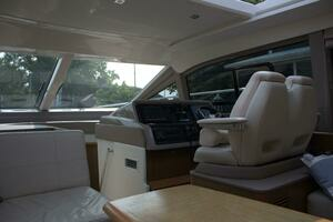 2017 Sea Ray 460 Sundancer thumbnail 42