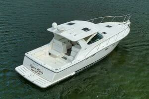 2004 Tiara Yachts 38 Open thumbnail 3