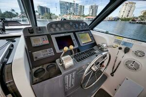 2004 Tiara Yachts 38 Open thumbnail 24