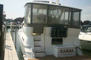 2001 Cruisers Yachts 3750 Motor Yacht thumbnail 16