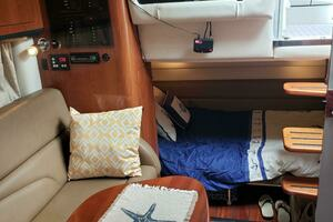 2008 Crownline 340 Cruiser thumbnail 11
