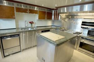 HOMECOMING 136ft Horizon Yacht For Sale