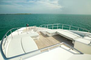 HOMECOMING 136ft Horizon Yacht For Sale