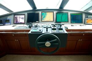 HOMECOMING 136ft Horizon Yacht For Sale