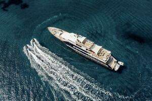 1983 Feadship thumbnail 4