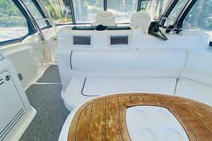 2006 Sea Ray 58 Sedan Bridge thumbnail 23