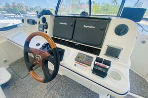 2006 Sea Ray 58 Sedan Bridge thumbnail 20