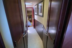 2006 Sea Ray 58 Sedan Bridge thumbnail 60