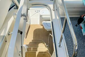 2006 Sea Ray 58 Sedan Bridge thumbnail 16