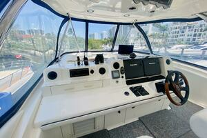 2006 Sea Ray 58 Sedan Bridge thumbnail 19