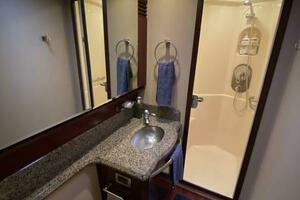 2006 Sea Ray 58 Sedan Bridge thumbnail 45