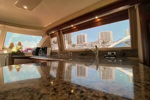 2006 Sea Ray 58 Sedan Bridge thumbnail 35